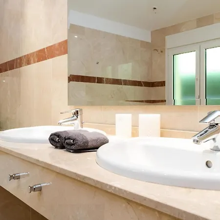 Ferienhaus Mit Privatpool Fuer 8 Personen Ca 275 Qm In Marbella- Artola Alta, Andalusien Costa Del Sol Holiday home